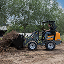 G1500 met hoogkiepbak 1